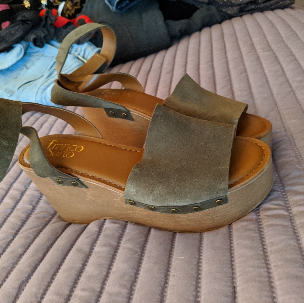 Platform shoes